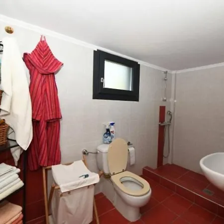 Countryside In Private 2,400 Sqm Estate Villa *